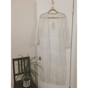 Long sleeved lace kimono